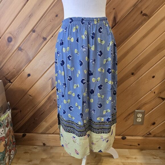S.A Rose Made in Texas 100% Rayon Midi Skirt Small‎ Flower Butterfly Split Hem - Picture 1 of 8